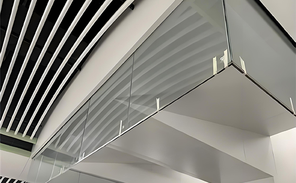 环县玻璃挡烟垂壁