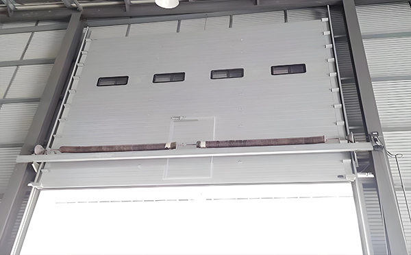 环县工业滑升门