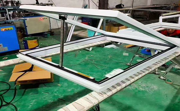 某地下车库出入口环县排烟窗配置工程